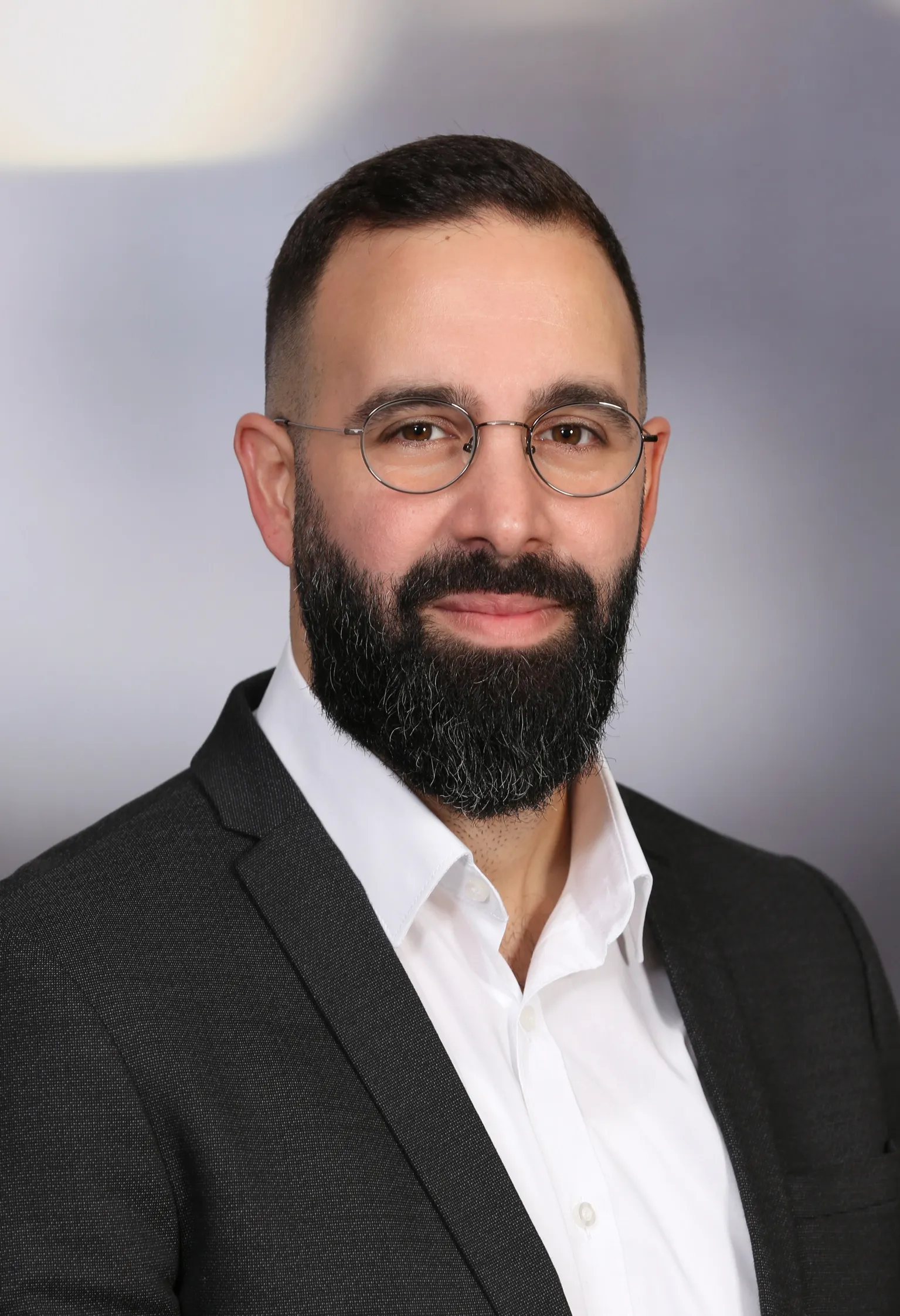 Portrait Deniz Incedal, Immobilienmakler in Heilbronn